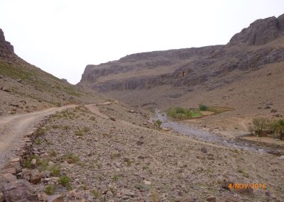 foum-zguid-a-tazenacht-piste-village-avant-la-plaine